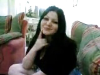 Un monstre blanc baise une maman latina vigoureuse en position debout tout porno movie mom and son en prenant une douche